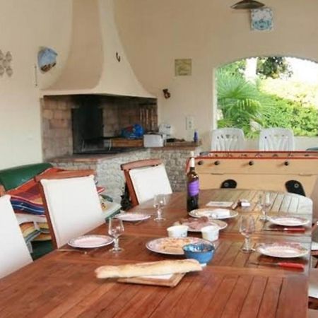 فيلا Le Cabanon Des Cigales Provencale Puyméras المظهر الخارجي الصورة