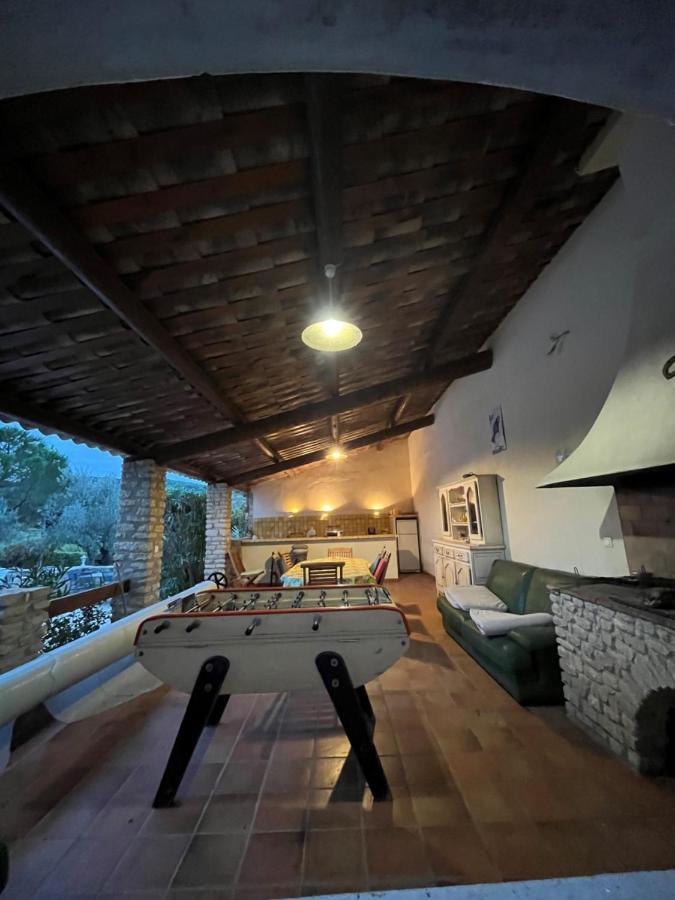 فيلا Le Cabanon Des Cigales Provencale Puyméras المظهر الخارجي الصورة