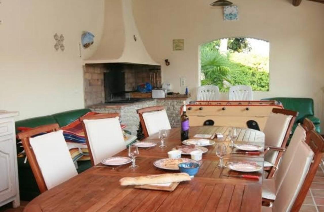 فيلا Le Cabanon Des Cigales Provencale Puyméras المظهر الخارجي الصورة